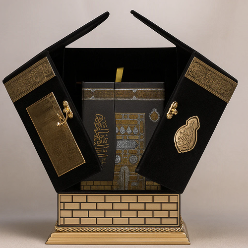 Kâbe Maketi Açılır Set – Kadife Kaplı Kur'an-ı Kerim